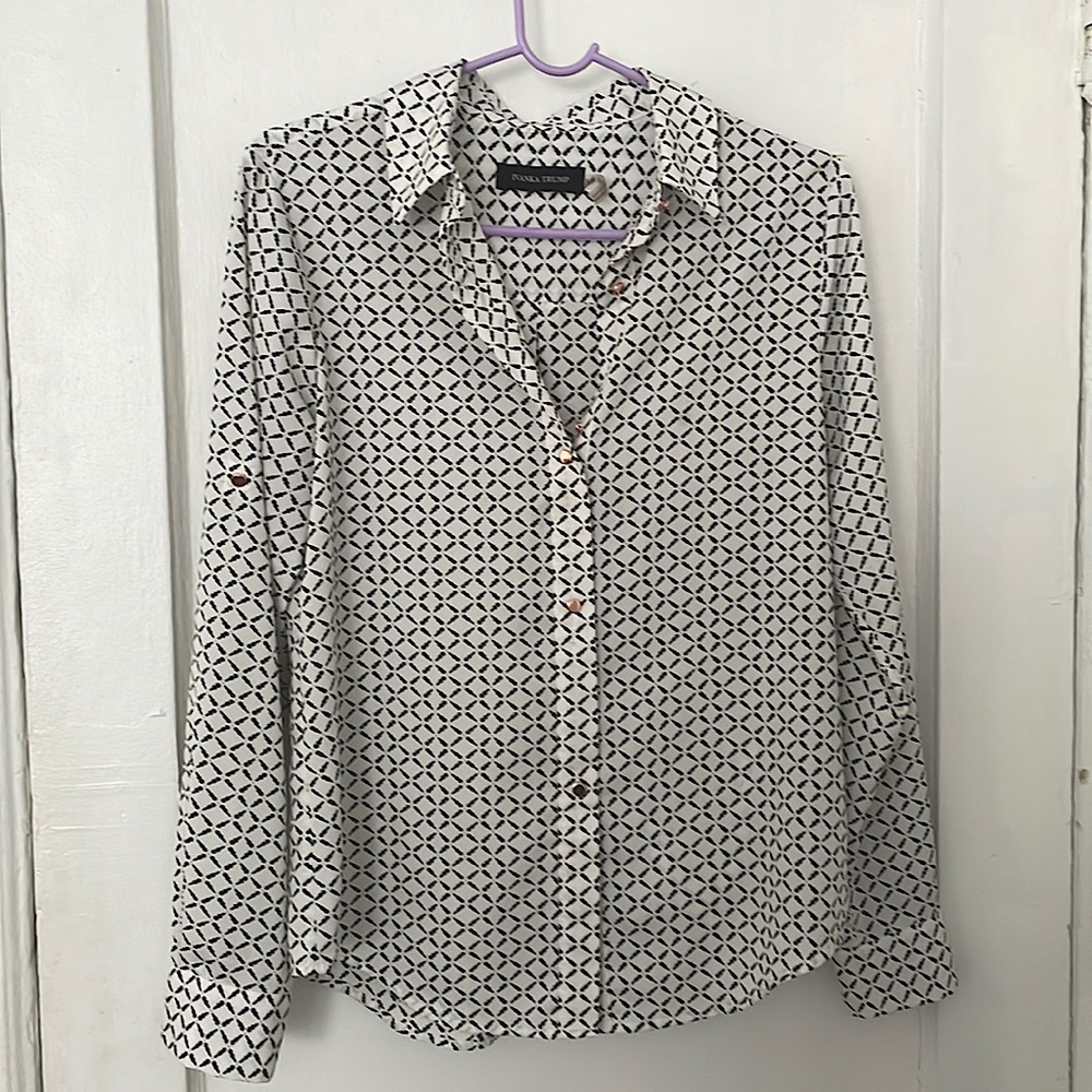 IVANKA TRUMP White Button Down with Black feather diamond pattern